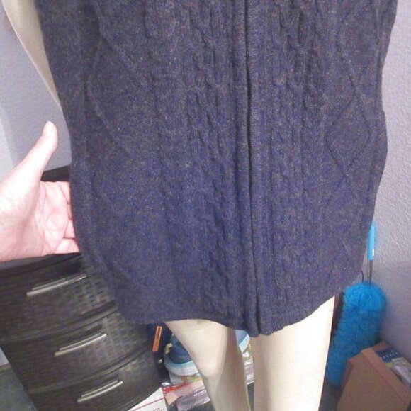 Aran Woolen Mills Cardigan Sweater Size L Cable Knit Fisherman Jumper Pockets - Picture 5 of 12